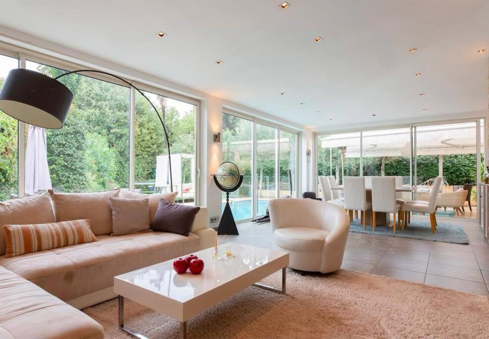 Superb Villa, Swimming Pool, Secluded Gardens Cannes