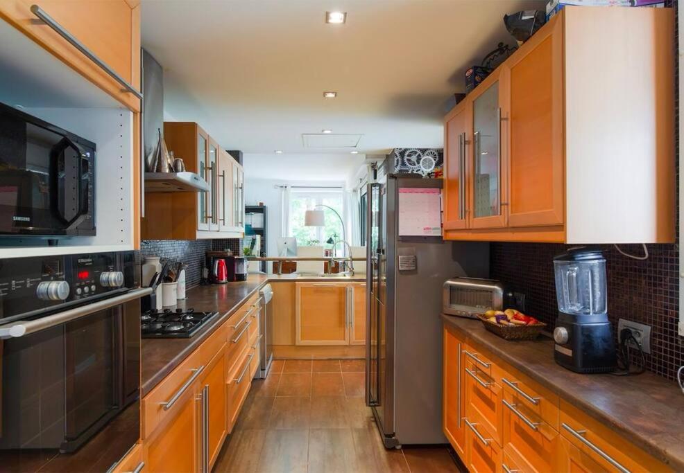 Superb Villa, Swimming Pool, Secluded Gardens Villa *