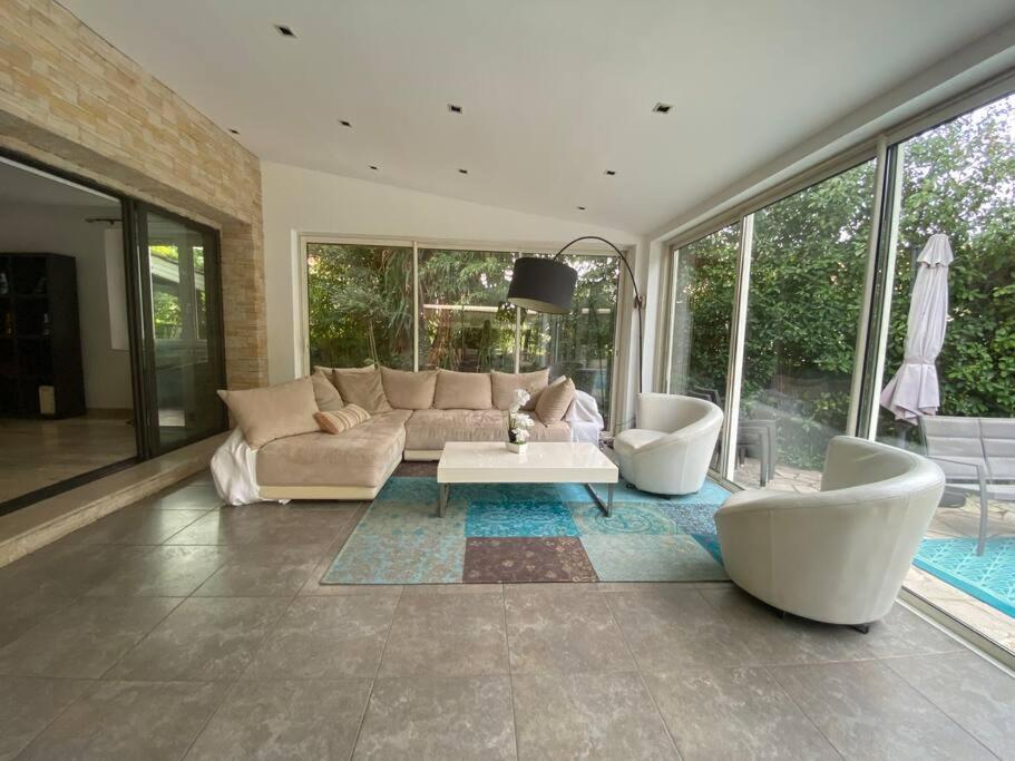 Villa Superb Villa, Swimming Pool, Secluded Gardens Cannes